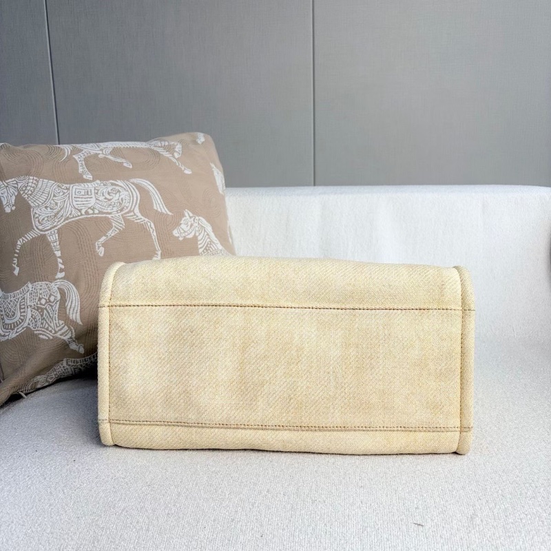 Chanel編織沙灘包 小雞黃銀扣 拉菲草拼皮38*28*12 98新配件塵袋-6