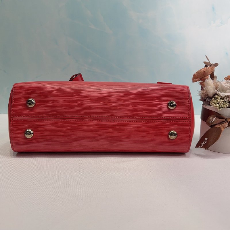 LV CLUNY Epi紅色翻蓋手提肩背包-5