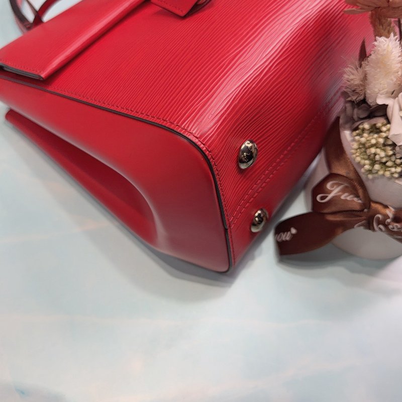 LV CLUNY Epi紅色翻蓋手提肩背包-7