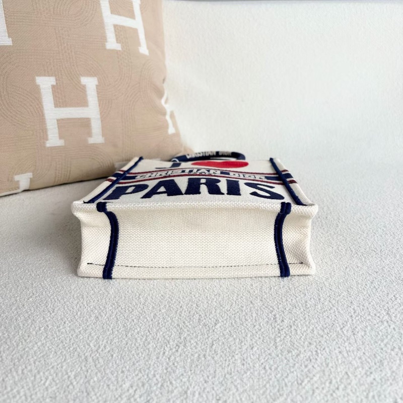 Dior愛心字母刺繡竪版BookTote情人節限定 20*26*6 98新配件塵袋-6