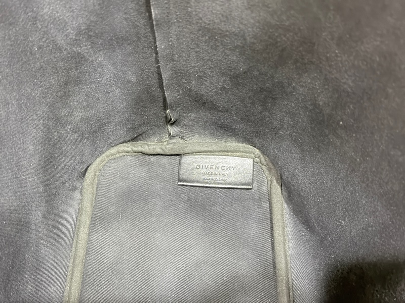 甜售私物🖤Givenchy小鹿班比 黑色 防刮牛皮 肩背 托特包 購物包 旅行包 通勤 上學-12