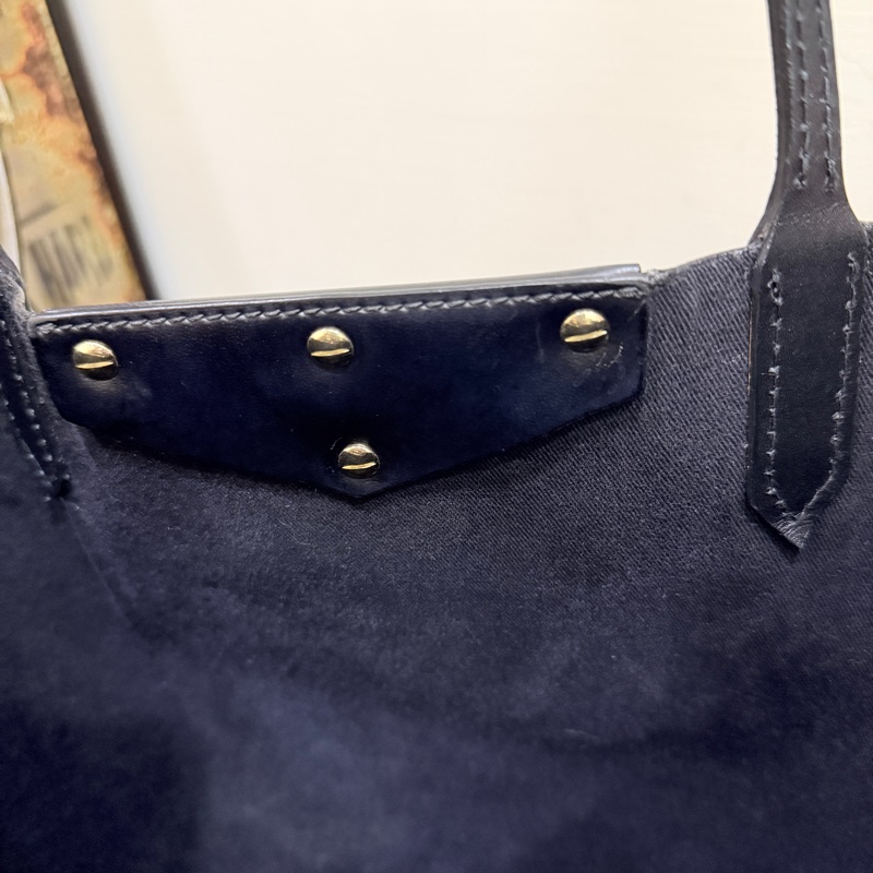 甜售私物🖤Givenchy小鹿班比 黑色 防刮牛皮 肩背 托特包 購物包 旅行包 通勤 上學-17