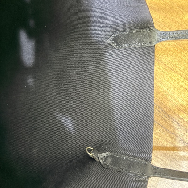 甜售私物🖤Givenchy小鹿班比 黑色 防刮牛皮 肩背 托特包 購物包 旅行包 通勤 上學-19