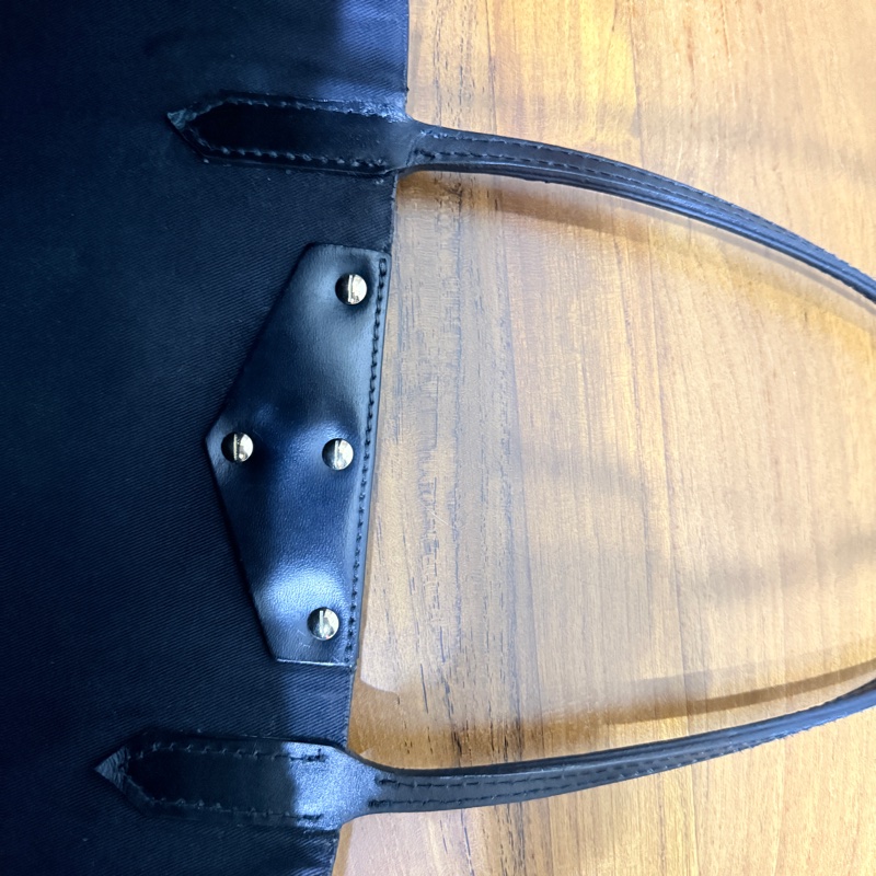 甜售私物🖤Givenchy小鹿班比 黑色 防刮牛皮 肩背 托特包 購物包 旅行包 通勤 上學-23