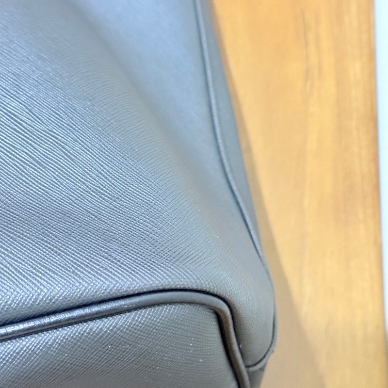 甜售私物🖤Givenchy小鹿班比 黑色 防刮牛皮 肩背 托特包 購物包 旅行包 通勤 上學-28