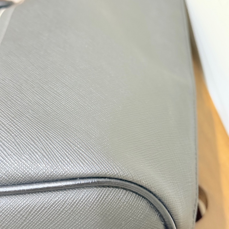 甜售私物🖤Givenchy小鹿班比 黑色 防刮牛皮 肩背 托特包 購物包 旅行包 通勤 上學-30