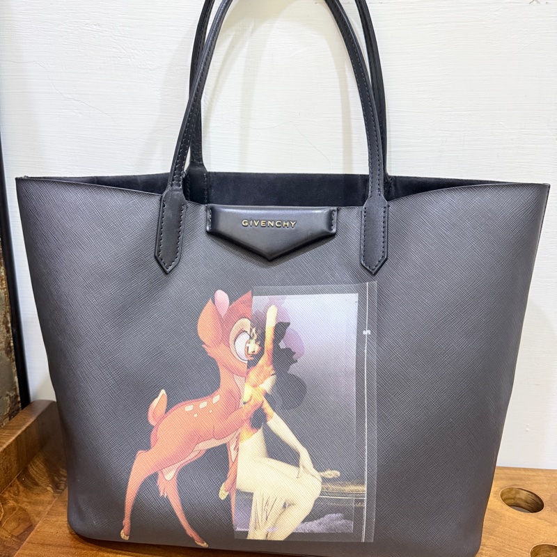 甜售私物🖤Givenchy小鹿班比 黑色 防刮牛皮 肩背 托特包 購物包 旅行包 通勤 上學-33