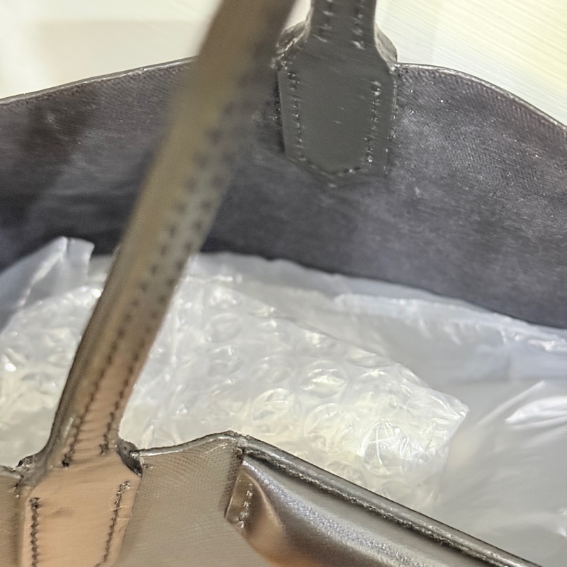 甜售私物🖤Givenchy小鹿班比 黑色 防刮牛皮 肩背 托特包 購物包 旅行包 通勤 上學-44