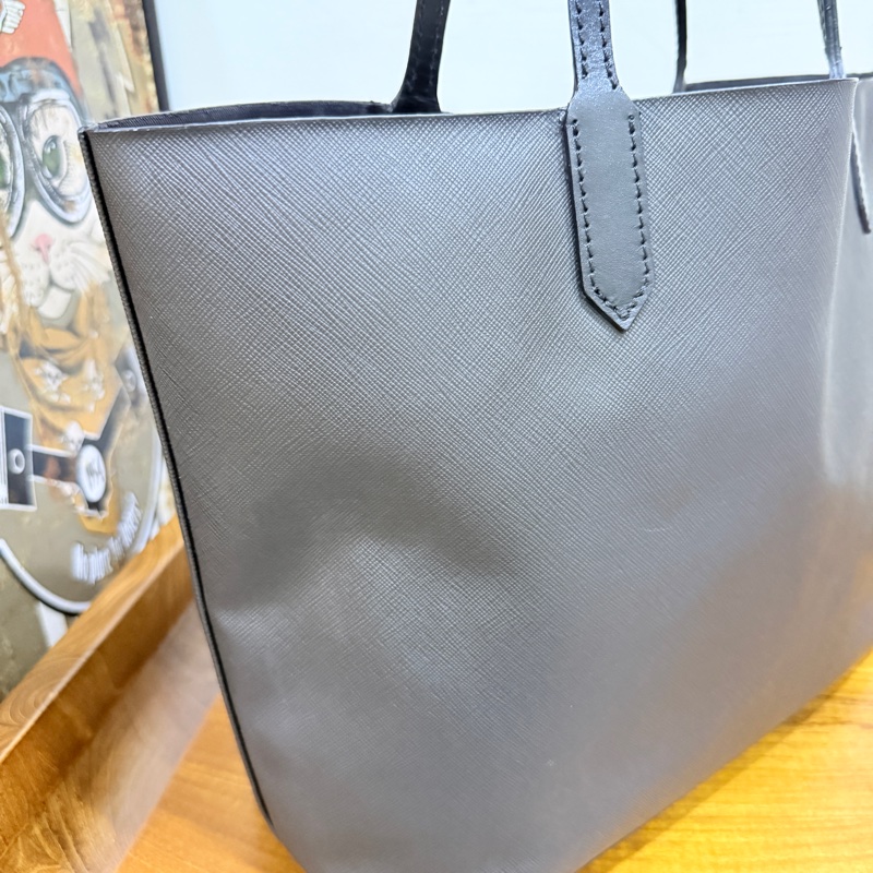 甜售私物🖤Givenchy小鹿班比 黑色 防刮牛皮 肩背 托特包 購物包 旅行包 通勤 上學-48