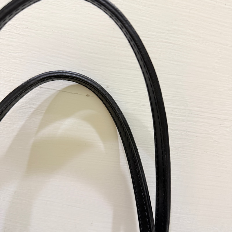 甜售私物🖤Givenchy小鹿班比 黑色 防刮牛皮 肩背 托特包 購物包 旅行包 通勤 上學-59