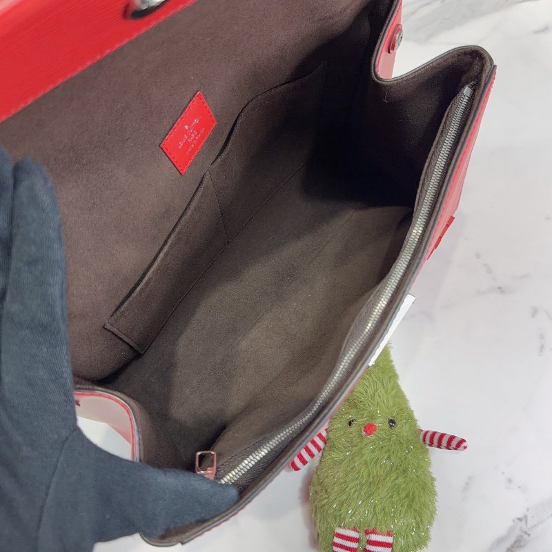 LV CLUNY 紅色Epi翻蓋手提肩背包-4