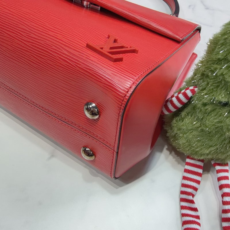 LV CLUNY 紅色Epi翻蓋手提肩背包-6