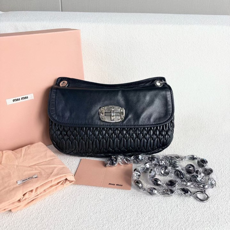 MiuMiu褶皺翻蓋寶石鏈條包 黑色銀扣 黑銀 羊皮 27*17*6 98新配件盒子 塵袋 鏈條 說明書-2
