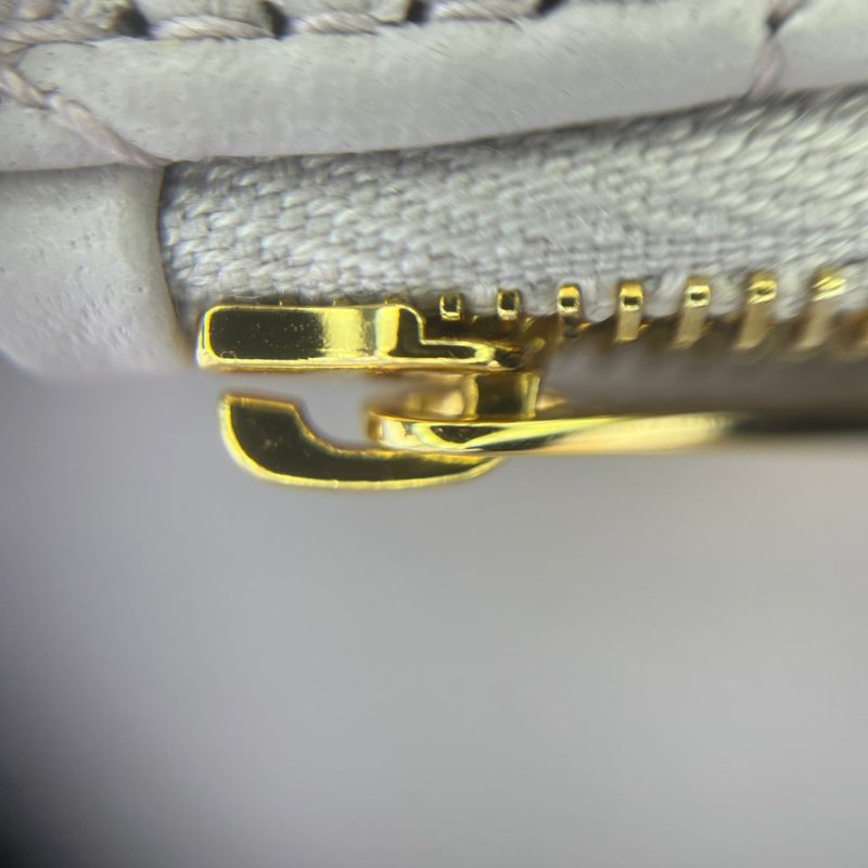 Dior Caro 短款皮夾-25