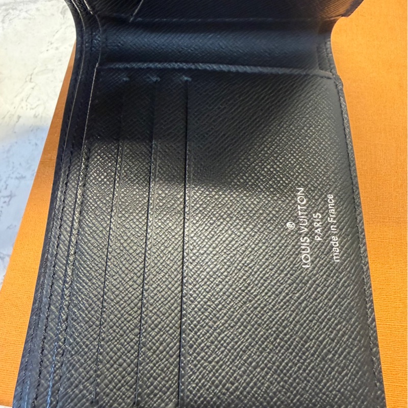 Louis Vuitton 經典男士短夾-10