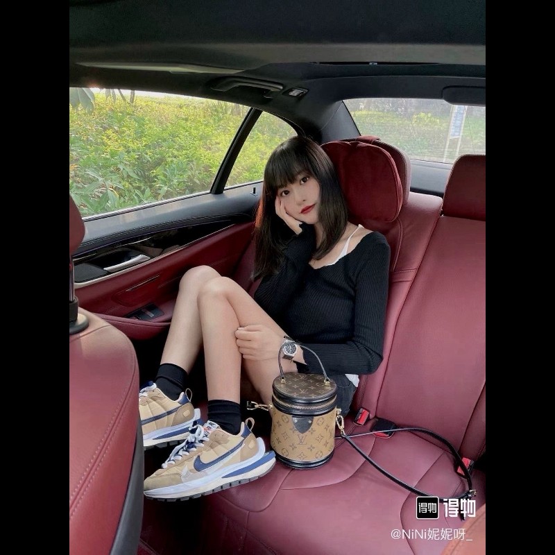 LV路易威登 20年票 Cannes 芯片編碼共存 經典棕色老花發財桶 塗層帆布拼牛皮飾邊 水桶包單肩斜挎手提包-7