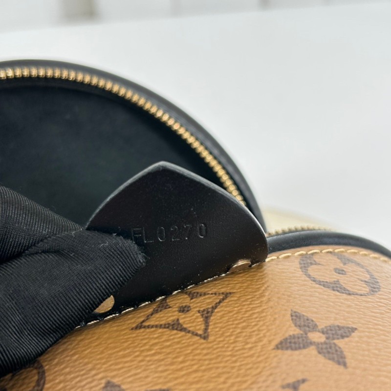 LV路易威登 20年票 Cannes 芯片編碼共存 經典棕色老花發財桶 塗層帆布拼牛皮飾邊 水桶包單肩斜挎手提包-17