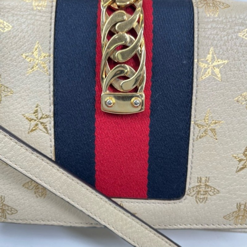 GUCCI古馳 Sylvie 塞爾維亞限定小蜜蜂包 白色燙金星星 紅藍織帶 金色五金 帶兩根肩帶 藍色內裡 容量可觀 日常通勤都適合-22