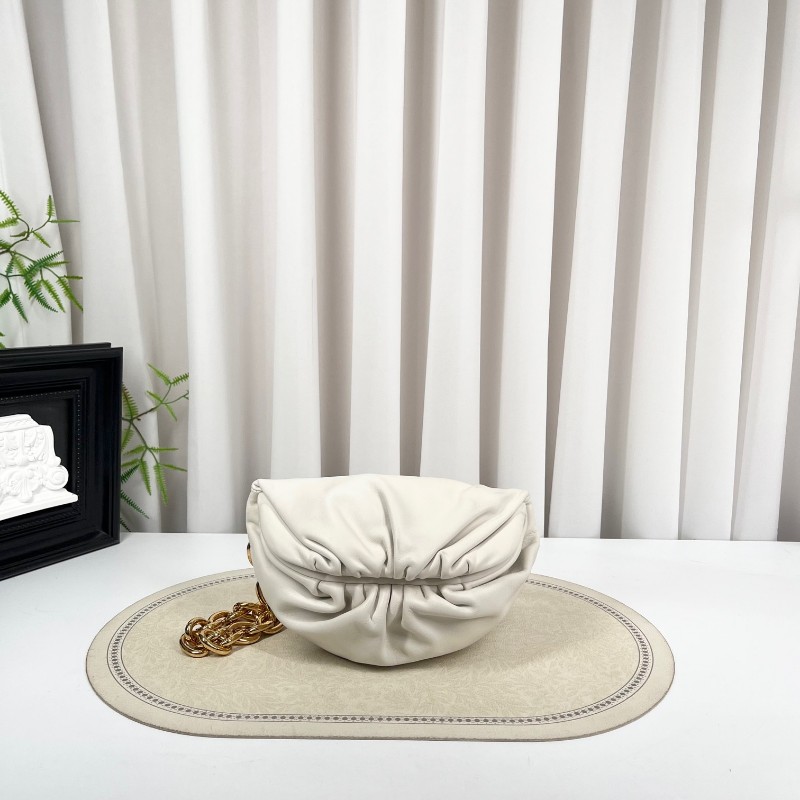 Bottega Veneta葆蝶家 THE BELT CHAIN POUCH 金鏈牛皮腰包胸包斜挎包 溫柔特別 容量可觀 日常通勤都適合-5