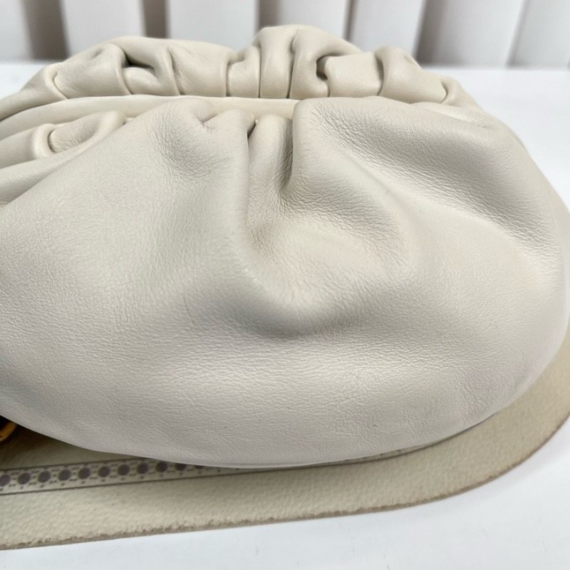 Bottega Veneta葆蝶家 THE BELT CHAIN POUCH 金鏈牛皮腰包胸包斜挎包 溫柔特別 容量可觀 日常通勤都適合-7