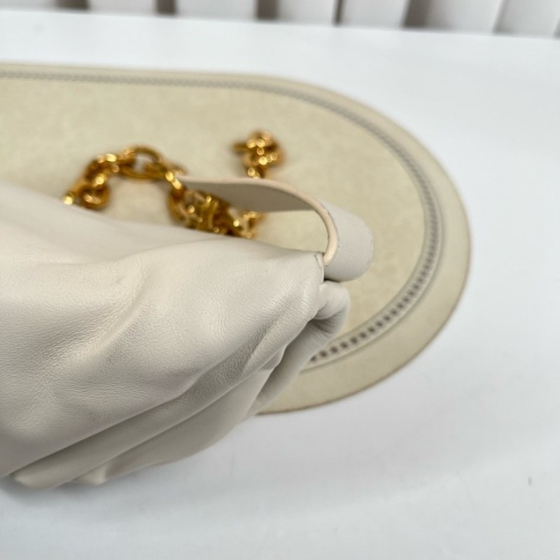 Bottega Veneta葆蝶家 THE BELT CHAIN POUCH 金鏈牛皮腰包胸包斜挎包 溫柔特別 容量可觀 日常通勤都適合-9