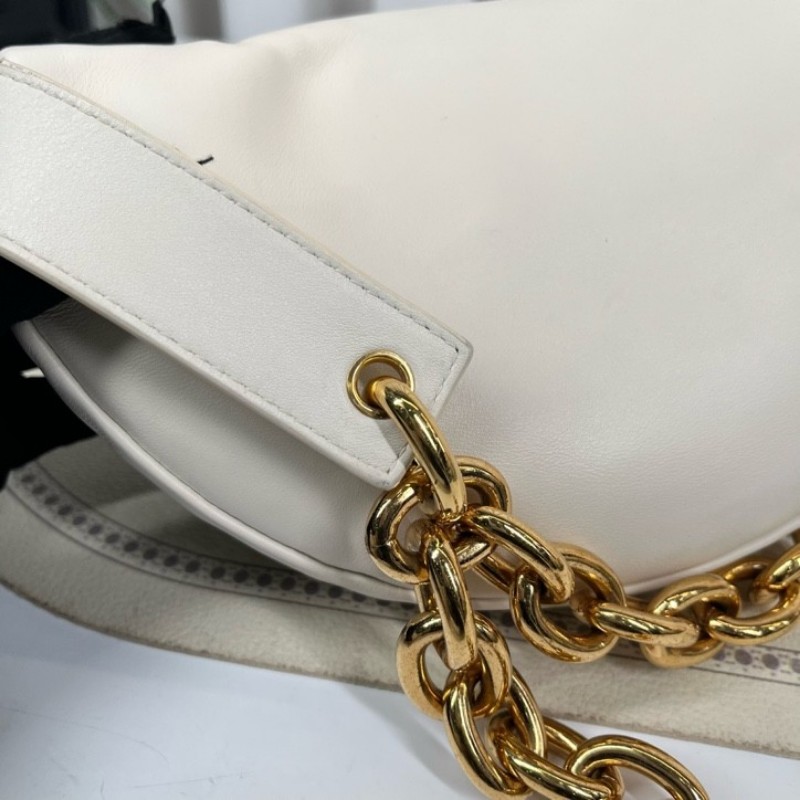 Bottega Veneta葆蝶家 THE BELT CHAIN POUCH 金鏈牛皮腰包胸包斜挎包 溫柔特別 容量可觀 日常通勤都適合-20