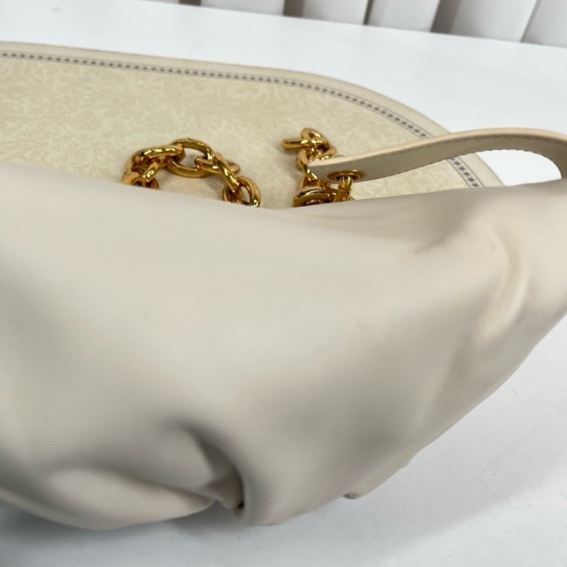 Bottega Veneta葆蝶家 THE BELT CHAIN POUCH 金鏈牛皮腰包胸包斜挎包 溫柔特別 容量可觀 日常通勤都適合-22