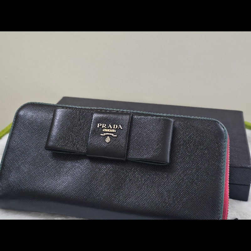 Prada 蝴蝶結長夾-0