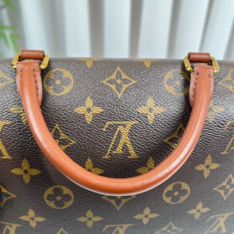 LV路易威登 鎖頭郵差包 拉鍊順滑 內裡乾淨 容量實用 日常出門百搭 肩帶可調節 可單肩可斜挎-17