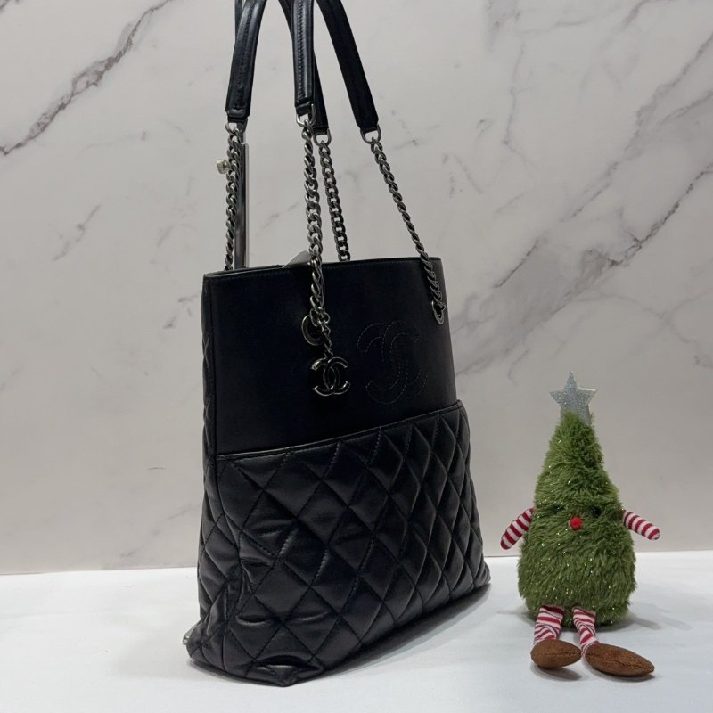 CHANEL 雙C菱格小羊皮托特包-2