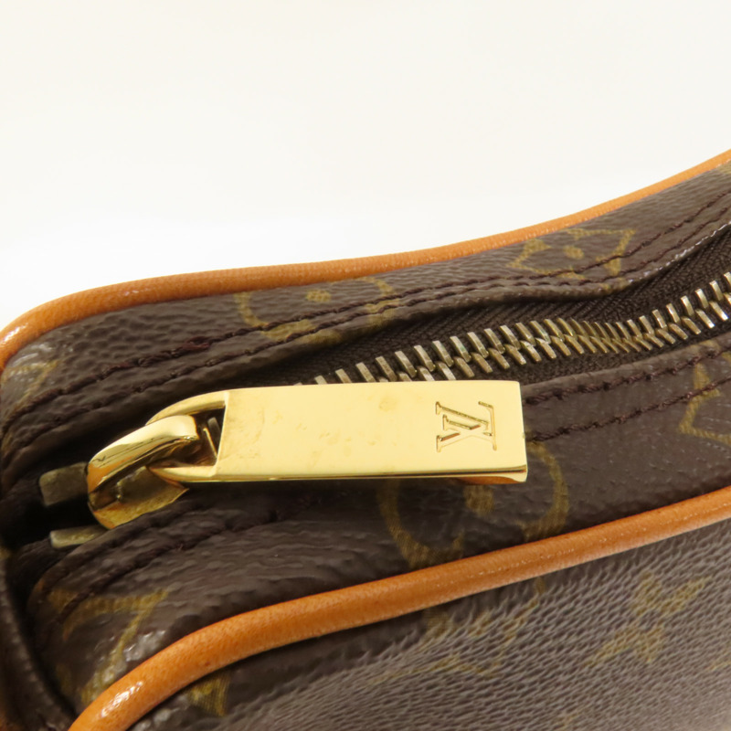 LOUIS VUITTON Monogram Pochette Croissant金扣肩背袋-5