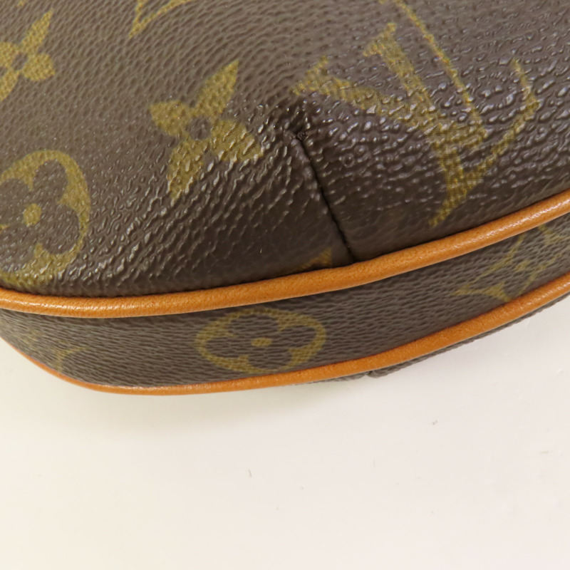 LOUIS VUITTON Monogram Pochette Croissant金扣肩背袋-10
