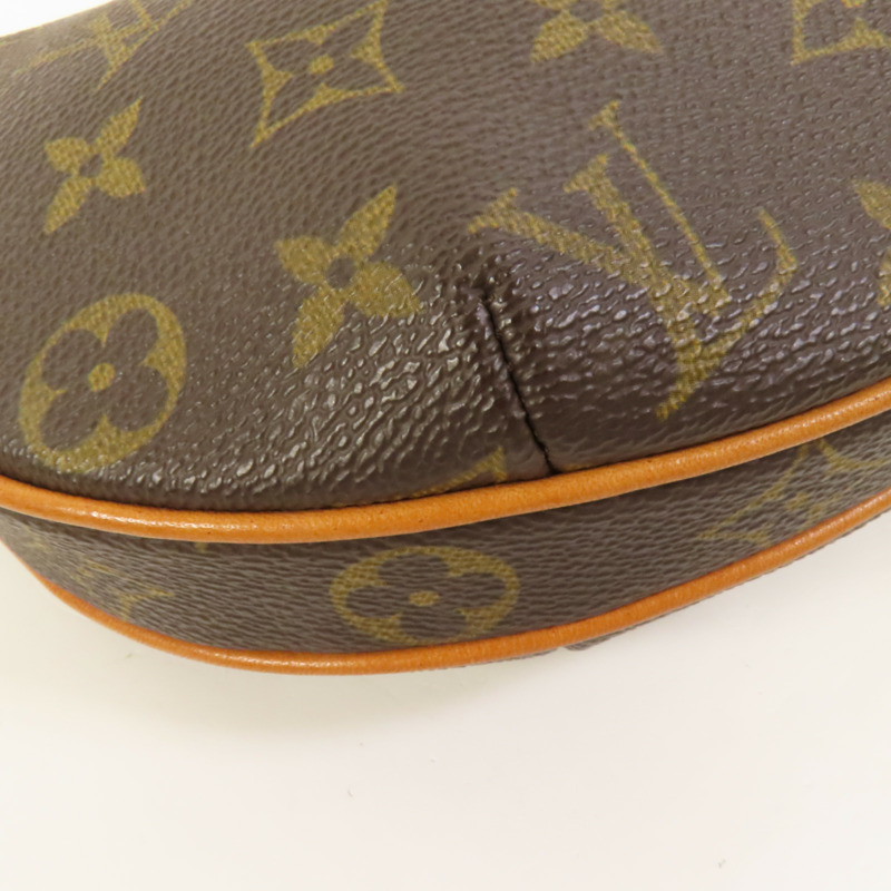 LOUIS VUITTON Monogram Pochette Croissant金扣肩背袋-13