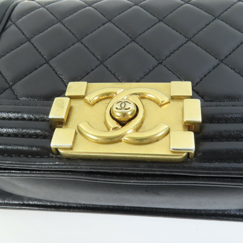 CHANEL 羊皮皮革Boy 20金扣鏈帶肩背袋-6