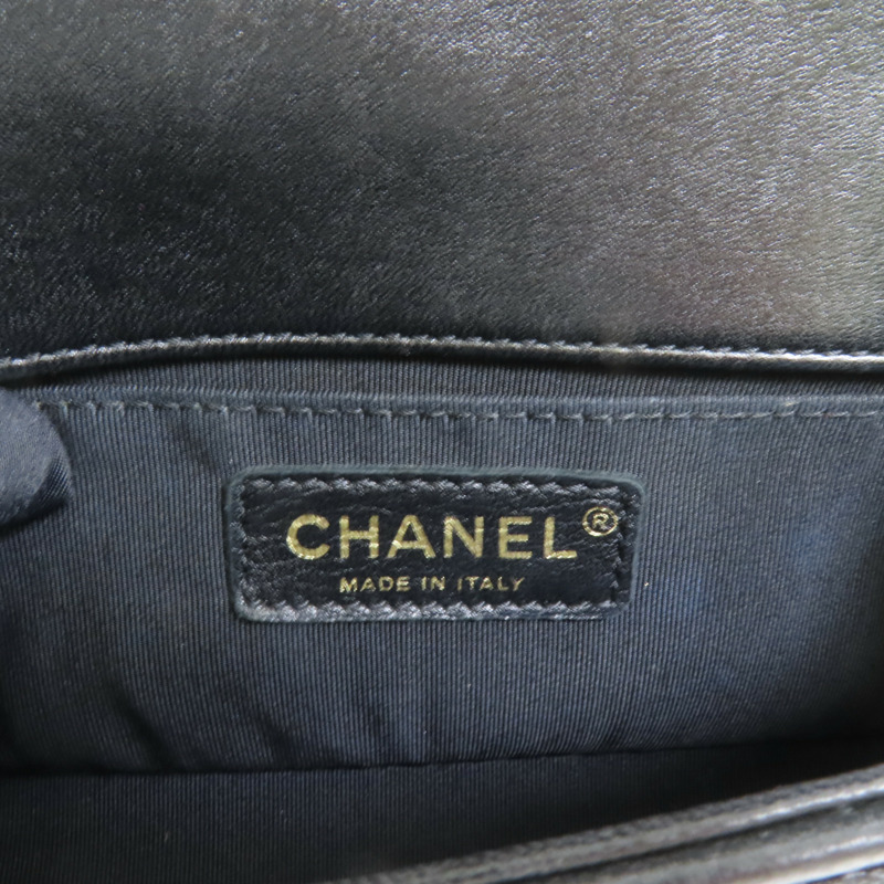 CHANEL 羊皮皮革Boy 20金扣鏈帶肩背袋-7