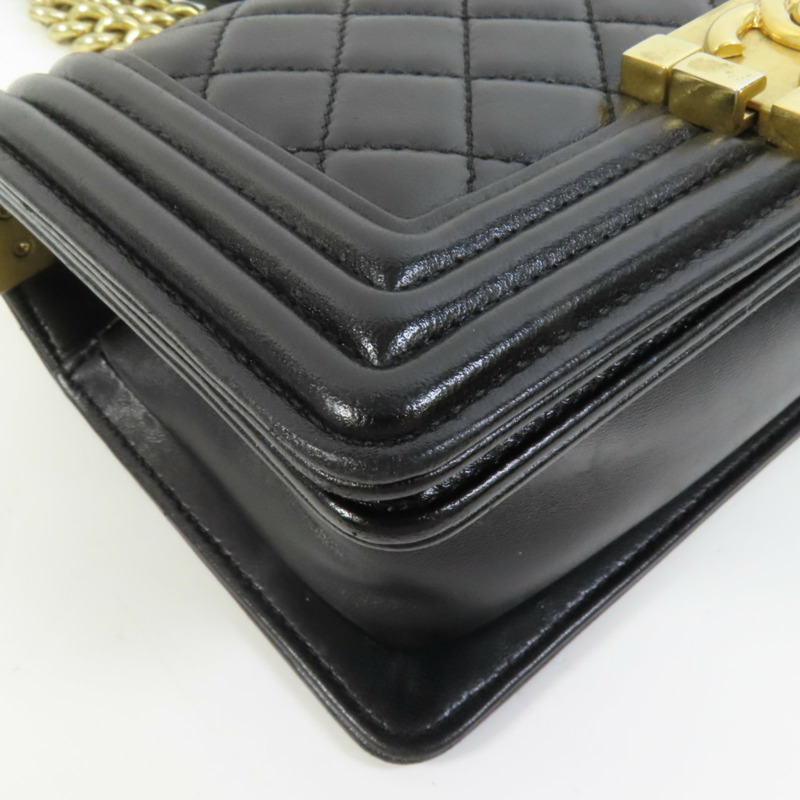 CHANEL 羊皮皮革Boy 20金扣鏈帶肩背袋-10