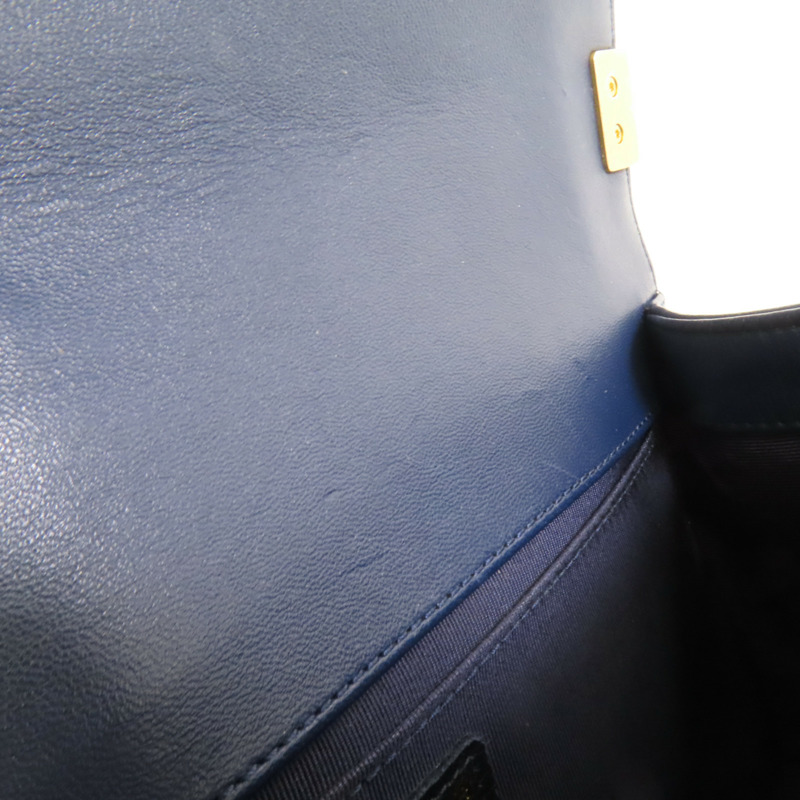 CHANEL 羊皮皮革Boy 25金扣鏈帶肩背袋-15