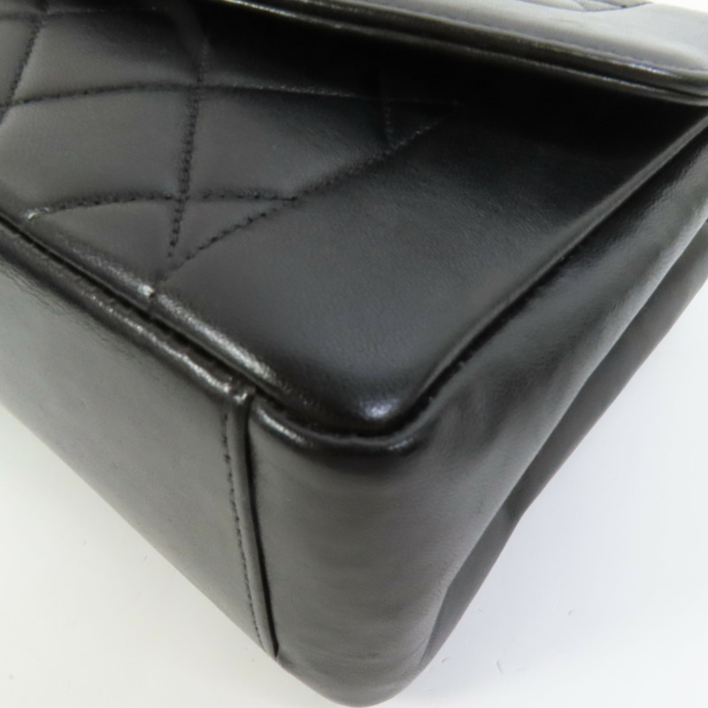 CHANEL 羊皮皮革Diana金扣鏈帶肩背袋-10