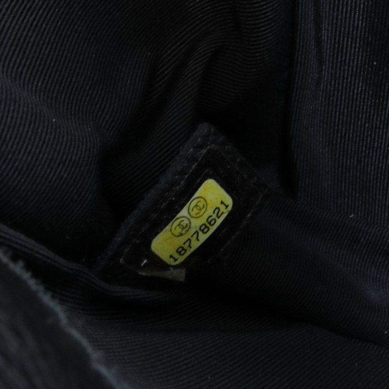 CHANEL 牛皮皮革Boy 25鏈帶肩背袋-8