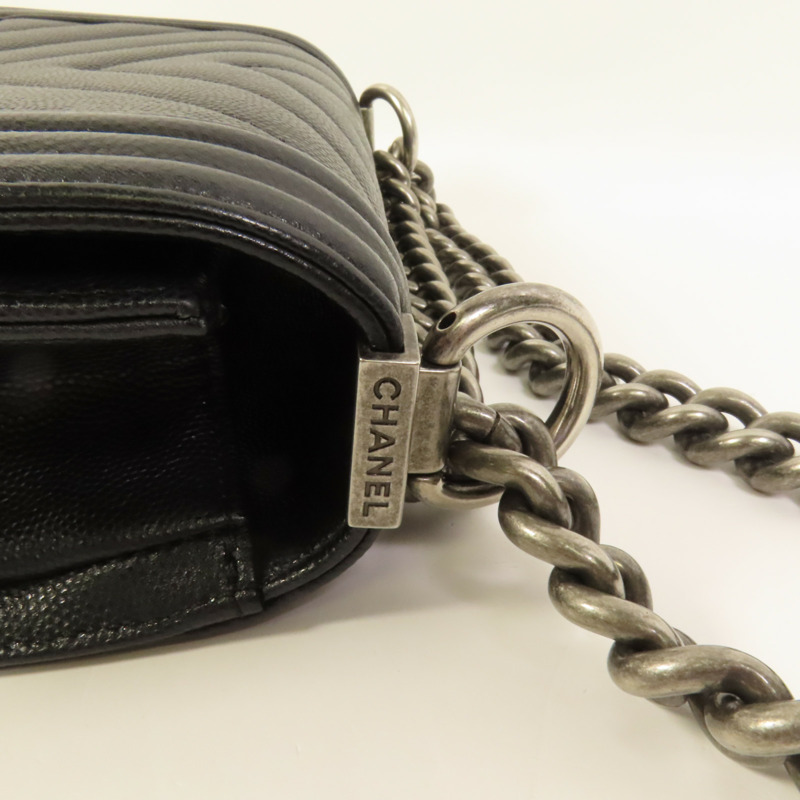 CHANEL 牛皮皮革Boy 20鏈帶肩背袋-6