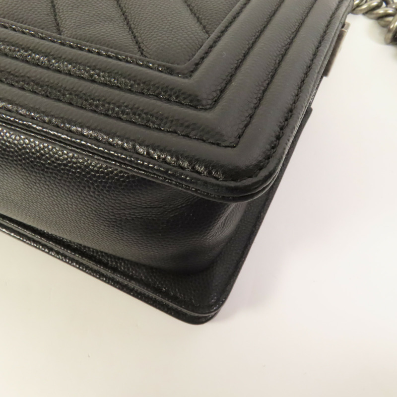 CHANEL 牛皮皮革Boy 20鏈帶肩背袋-14