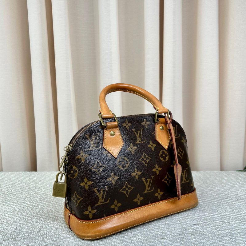 LV路易威登Alma BB老花貝殼包 有肩帶 可單肩可斜挎可手提 貝殼包型優雅流暢 氣質中又帶點兒可愛-2