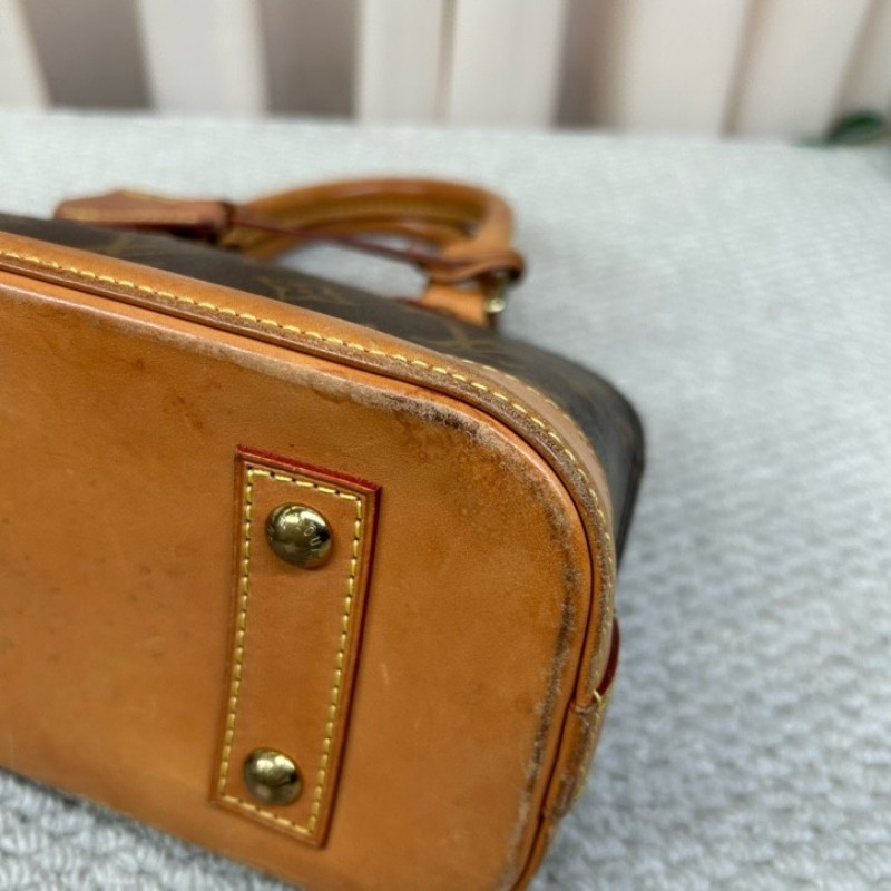 LV路易威登Alma BB老花貝殼包 有肩帶 可單肩可斜挎可手提 貝殼包型優雅流暢 氣質中又帶點兒可愛-7