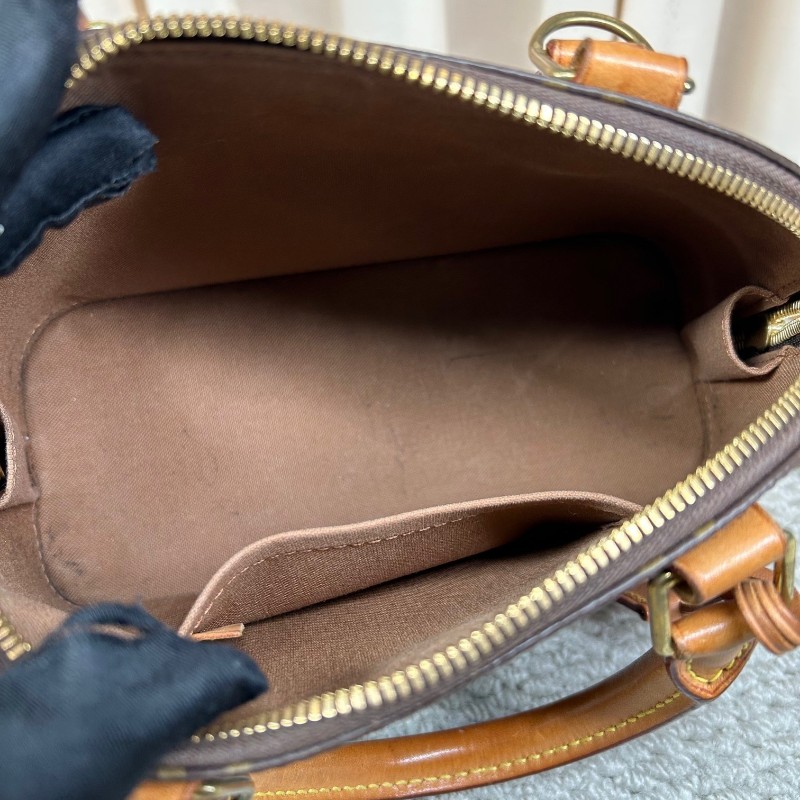 LV路易威登Alma BB老花貝殼包 有肩帶 可單肩可斜挎可手提 貝殼包型優雅流暢 氣質中又帶點兒可愛-13