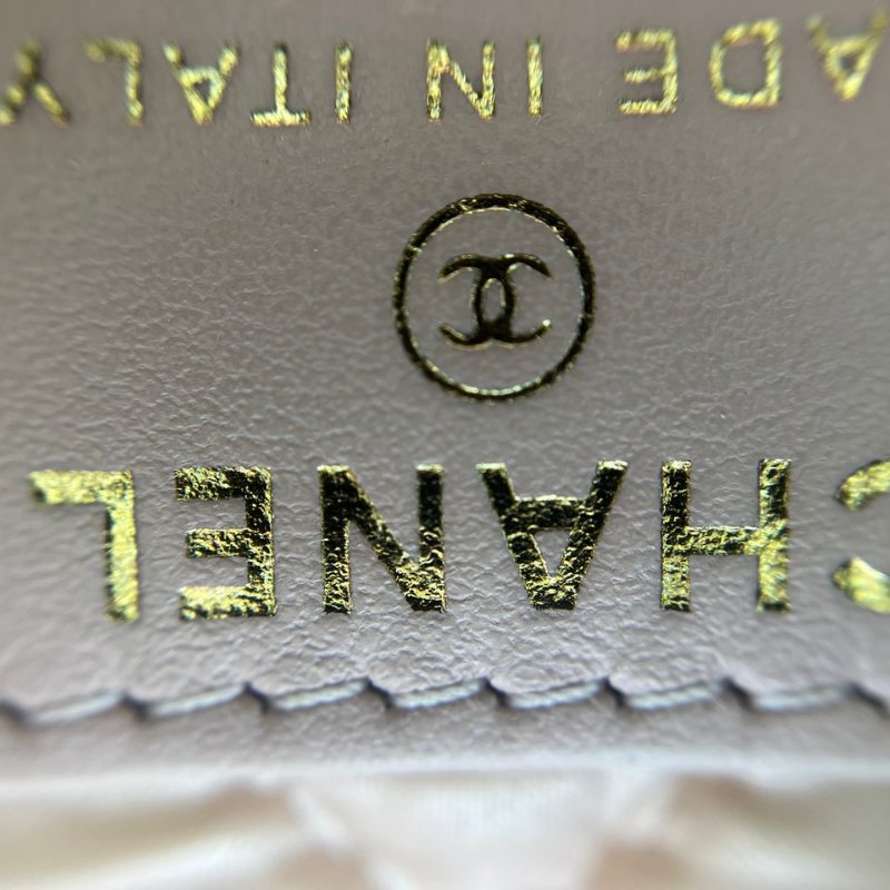 Chanel 菱格紋化妝包-1