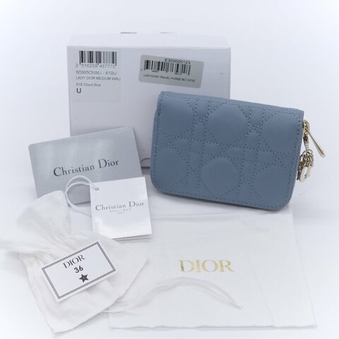 Dior 迪奧 Lady Dior Voyageur 雲朵藍 藤格紋羊皮拉鍊零錢包