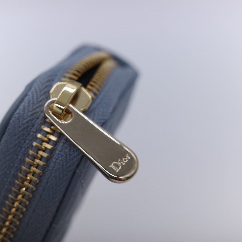 Dior 迪奧 Lady Dior Voyageur 雲朵藍 藤格紋羊皮拉鍊零錢包-11