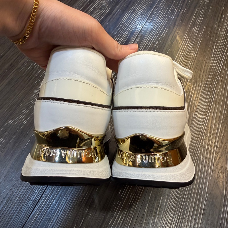 LV 白牛皮Neo Run Away運動鞋1ACPAF-4