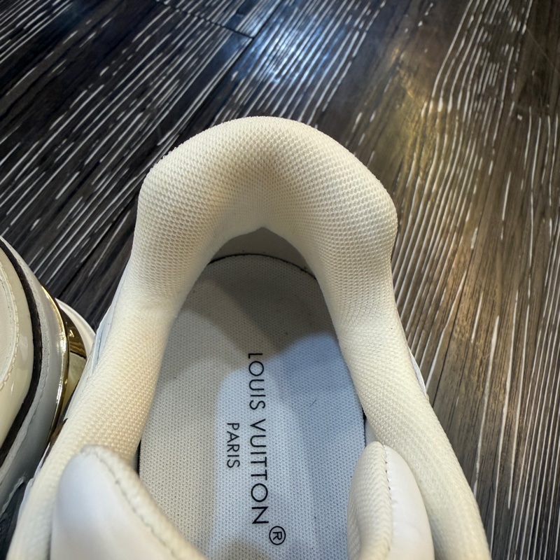 LV 白牛皮Neo Run Away運動鞋1ACPAF-12