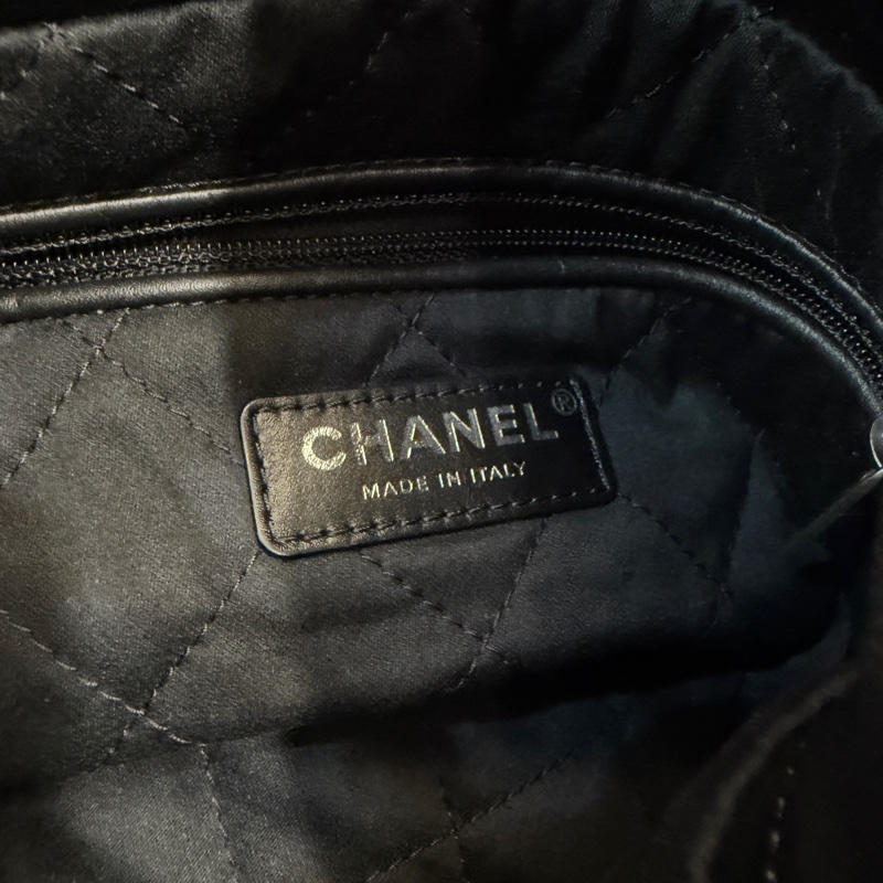 Chanel 黑牛皮銀釦22小號肩背包-9
